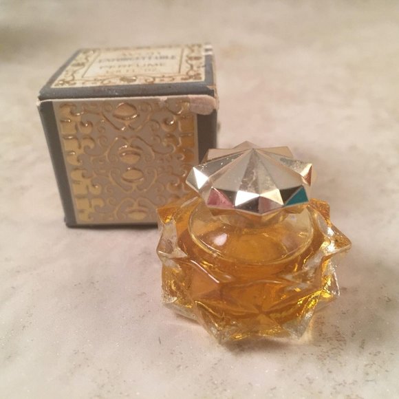 Avon UNFORGETTABLE 1/8 oz Perfume Faceted TINY Petite Bottle in Box Full New Old - Picture 1 of 7